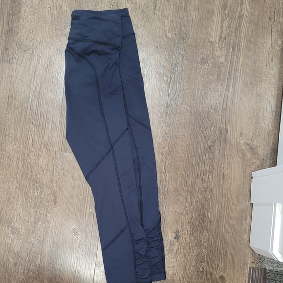 Lululemon leggings - Picture 3 of 6